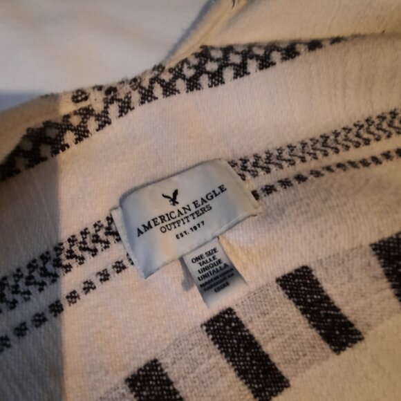 American Eagle poncho - Picture 4 of 4